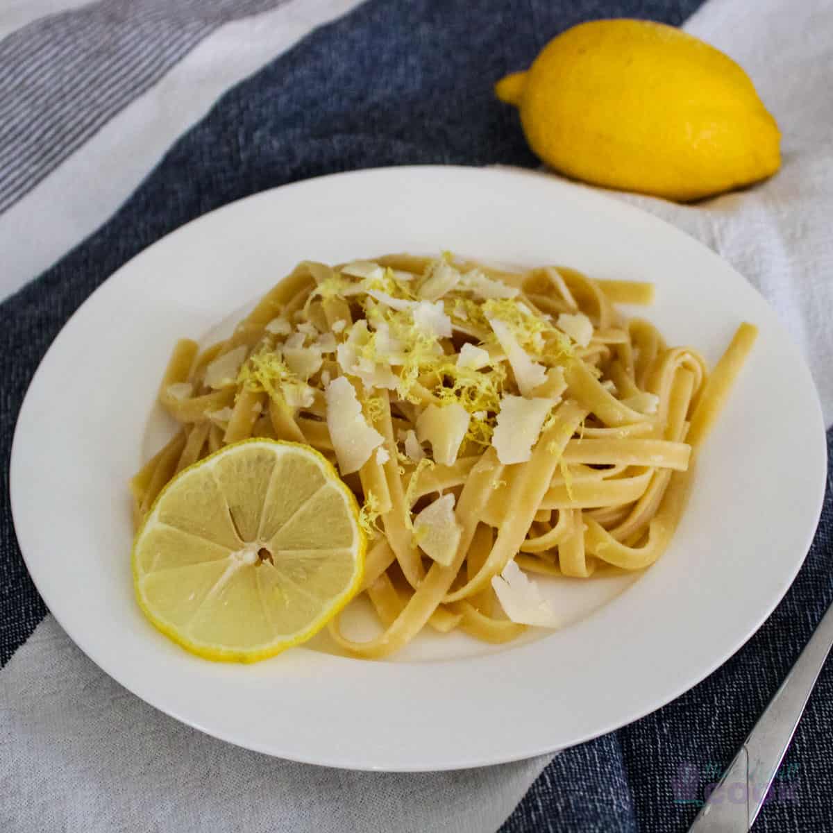 Instant pot lemon garlic butter linguine on a plate.